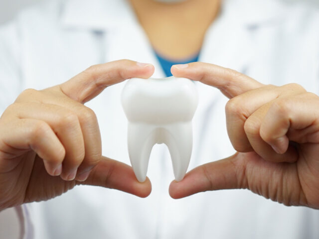 https://www.emergencydentistcolumbusohio.com/wp-content/uploads/2020/11/body-1-640x480.jpg